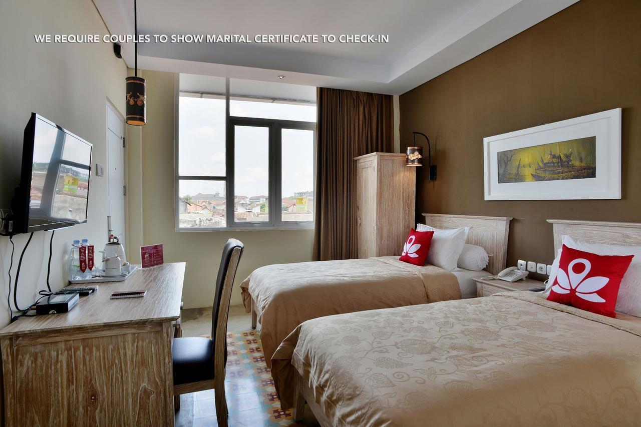 Zen Rooms Pogung Syariah Kejayan Exterior photo